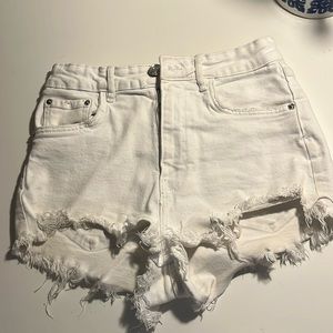 White Zara Jean shorts size 4
